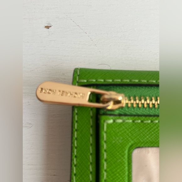 Michael Kors Lime Green Card Holder - Picture 9 of 13
